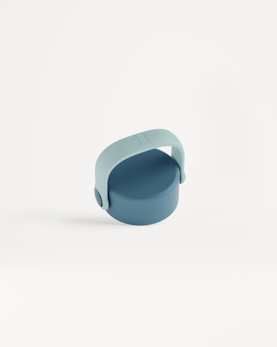 Carry Cap / Bouchon de Transport with handle.