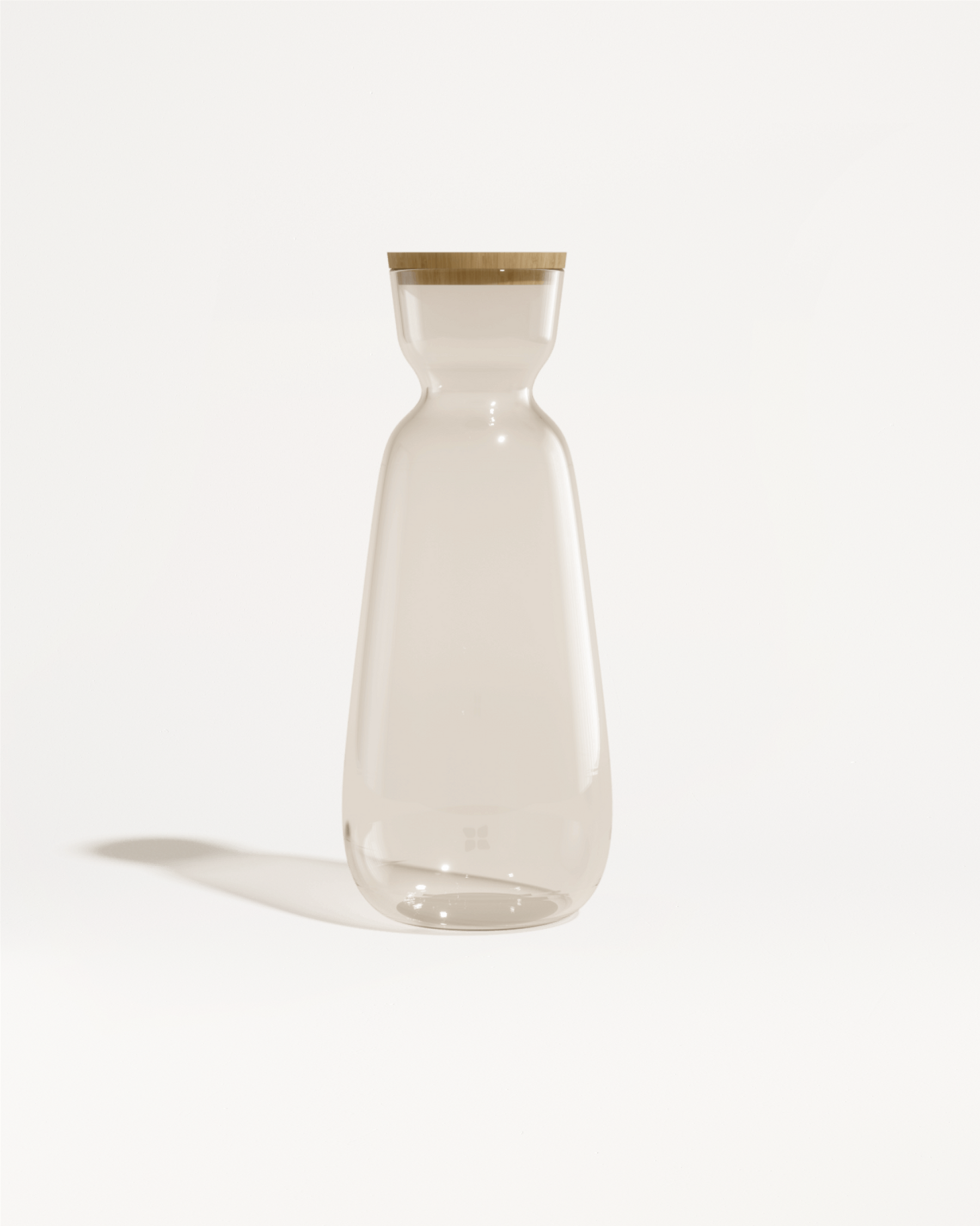 Grande Carafe en Verre with wooden lid in still life.